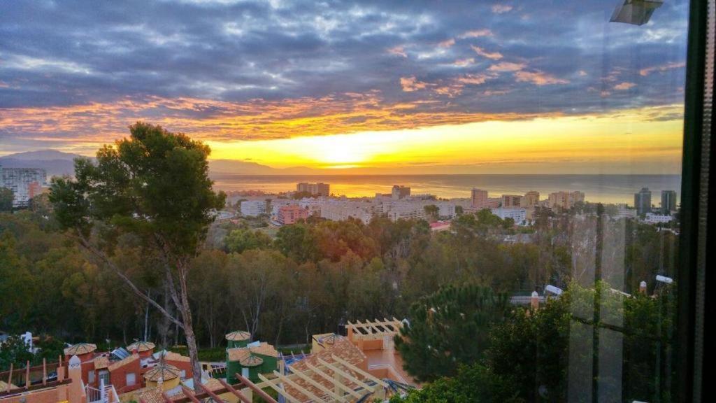 Pinar Suites Habitaciones Torremolinos Ngoại thất bức ảnh
