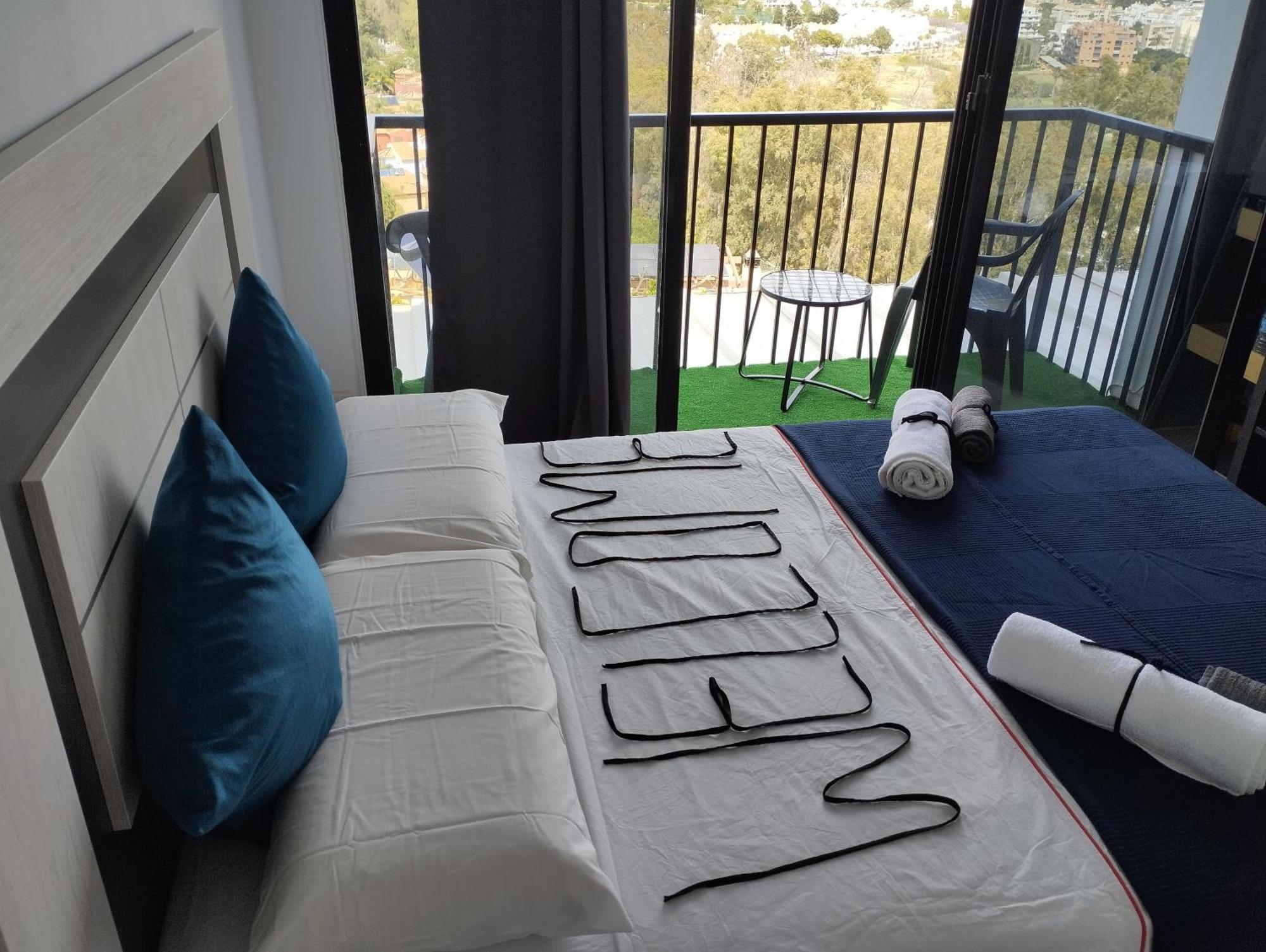 Pinar Suites Habitaciones Torremolinos Ngoại thất bức ảnh